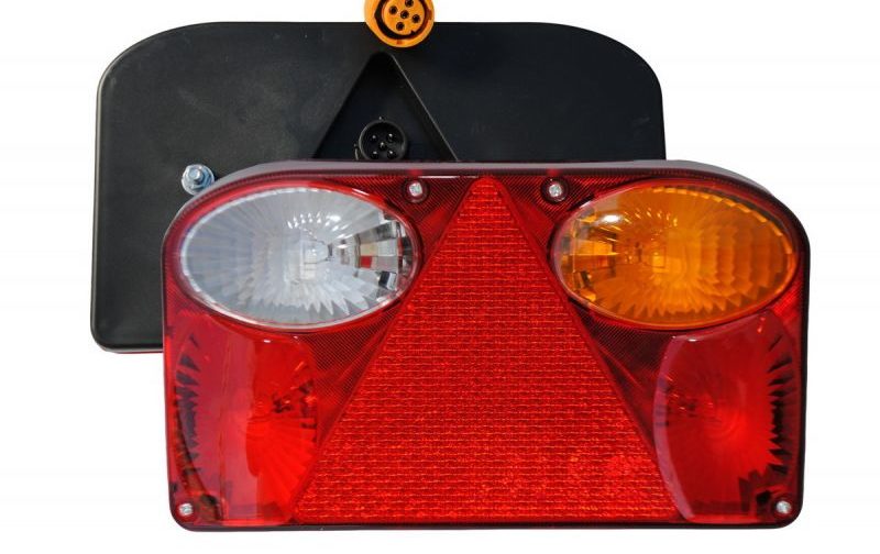 trokut_desna_lampa_web